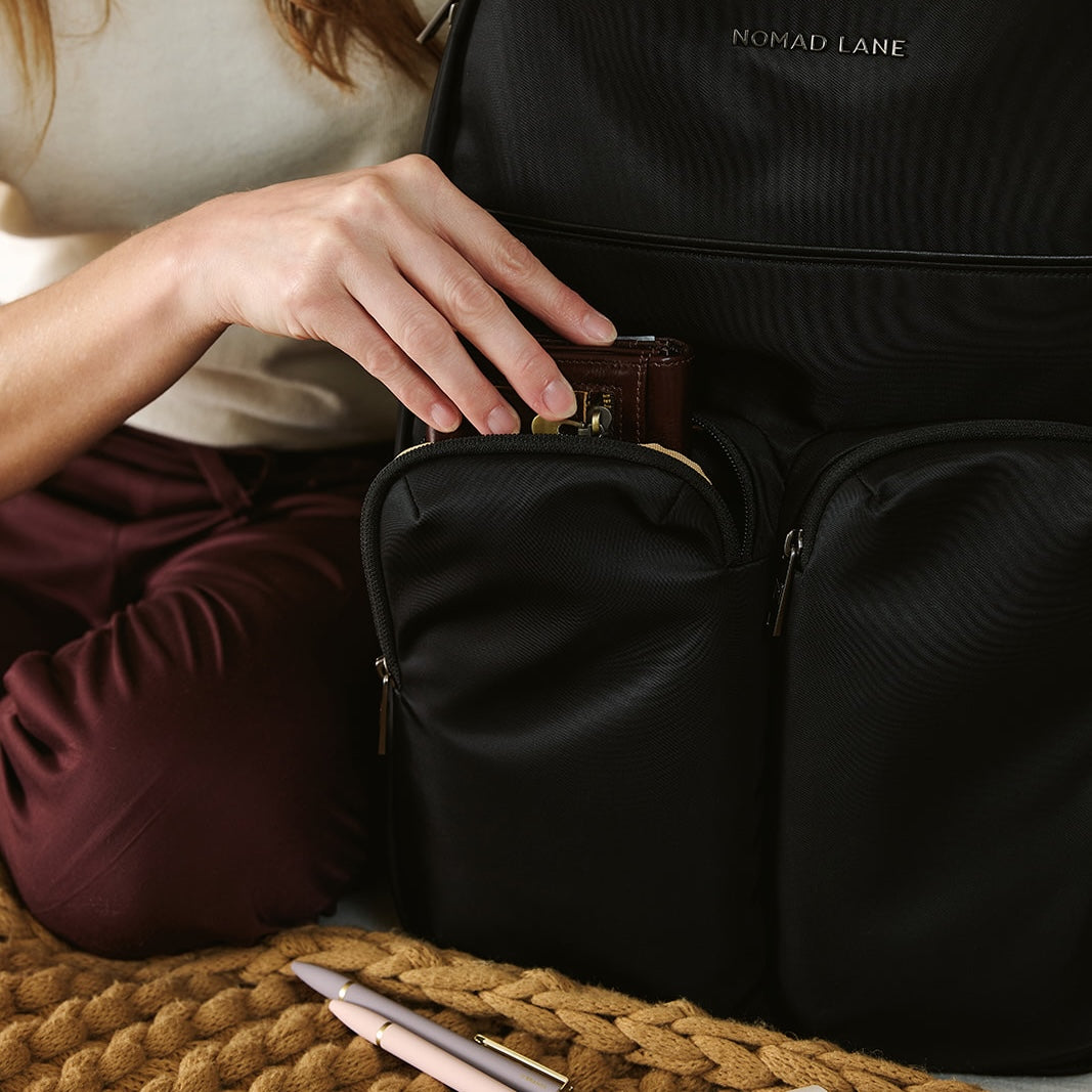 Jet Set Black / Gun Metal