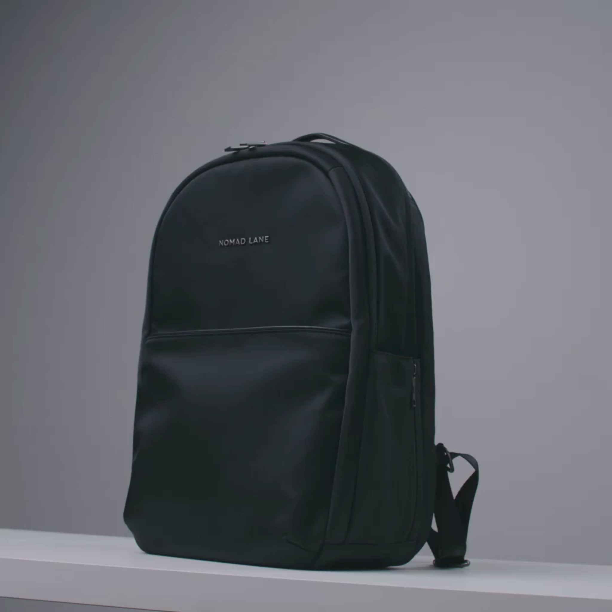 Jet Set Black / Gun Metal